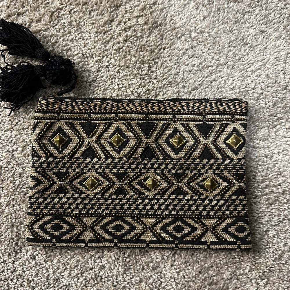 Hand purse black and a gold